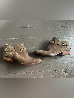 Born Sylvia Low Rise Women's Olive Brown Suede Ankle Booties